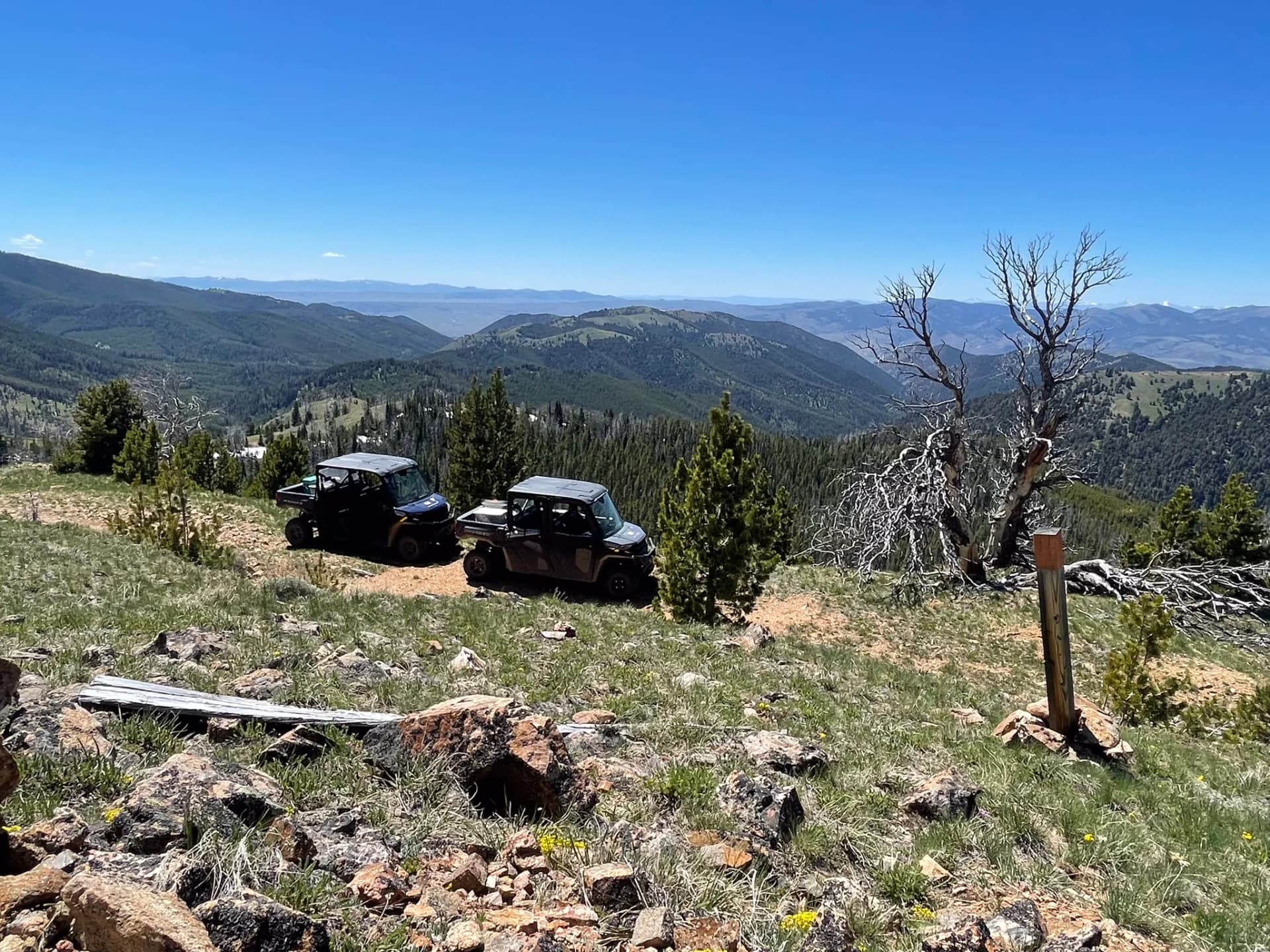 Polaris vehicles exploring the Dillon backcountry